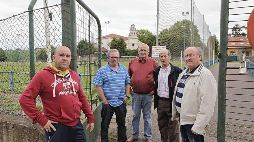 El Puerto Gijón, equipo dedicado al fútbol base, se queda sin campo y sin  futuro - La Nueva España