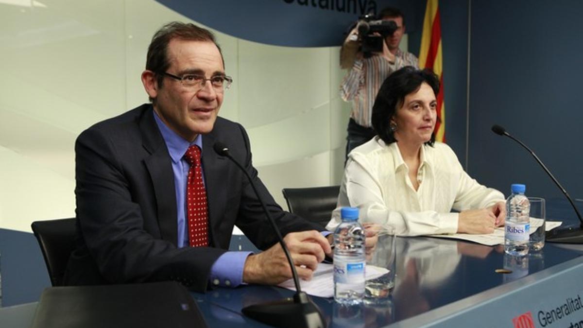 Jordi Òliva y Divina Alsinet, en la presentación del plan para la cooperativa de L'Aldea.