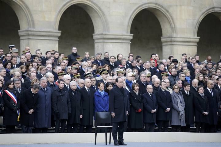 Homenaje a las víctimas del 13-N en París