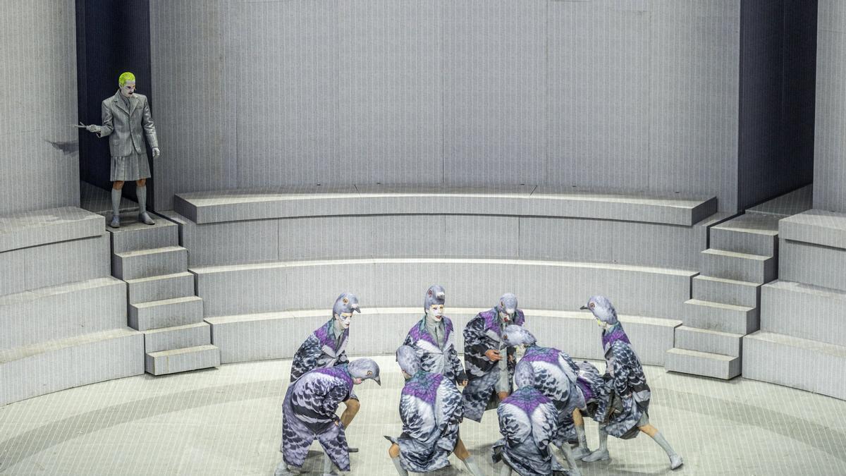 'L'Òpera de tres rals' de Brecht en el Teatre Grec, una producción para inaugurar y celebrar los 50 años del festival