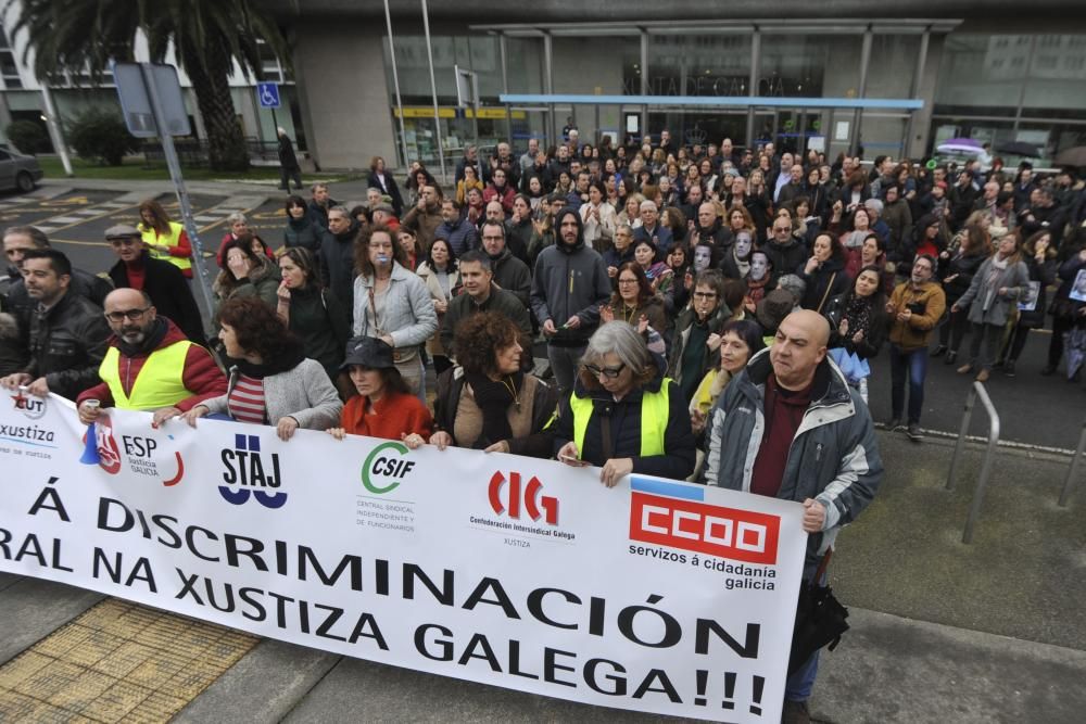 El seguimiento de esta nueva jornada de paro es de "prácticamente" el 90% según los sindicatos mientras que la Xunta lo rebaja al 40,3%.