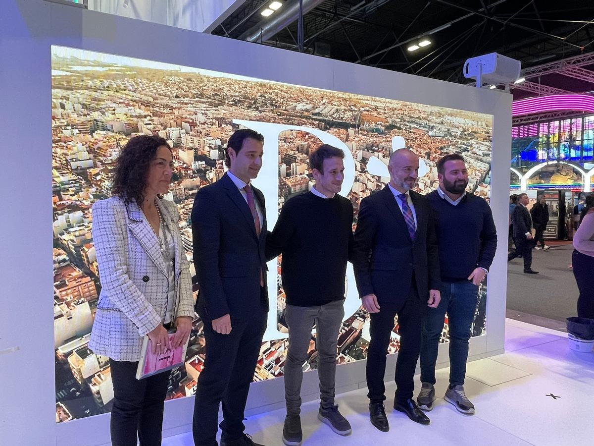 Presentación de la agenda cultural y musical de Torrevieja en 2023 en Fitur