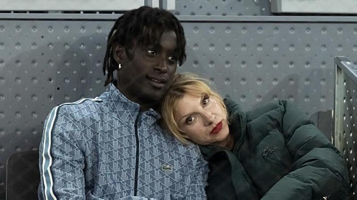 Nawja Nimri junto a su pareja, el modelo José Mendes