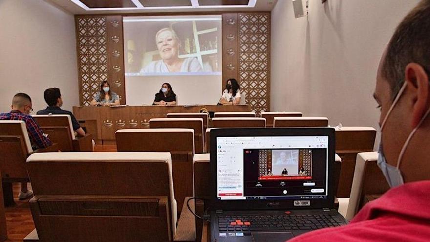 María Garralón, en una videollamada durante la presentación del festival ayer.