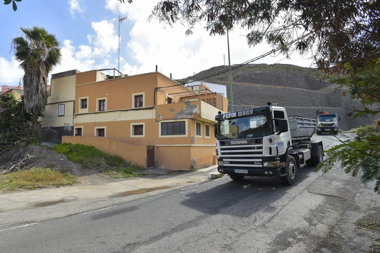 Familias de Barranco Seco afectadas por los malos olores