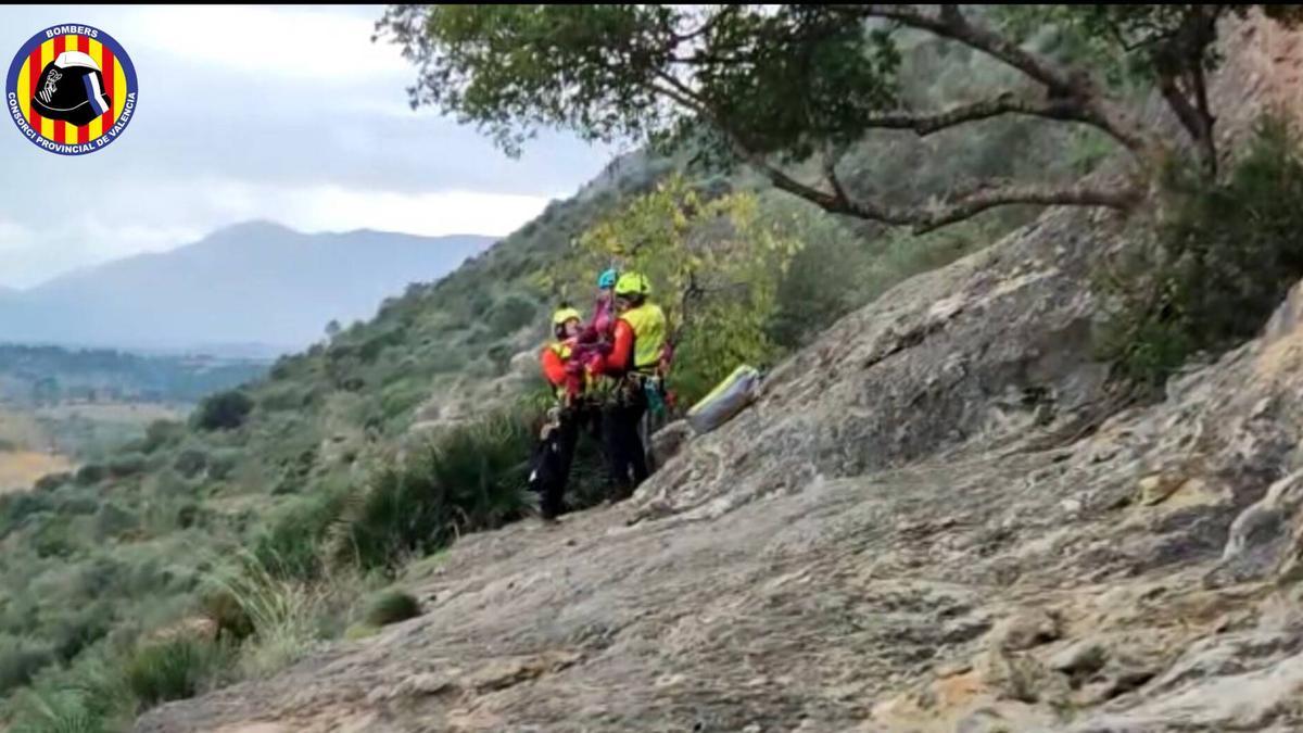 Lesión escaladora Valencia: El GERA rescata con helicóptero a una ...