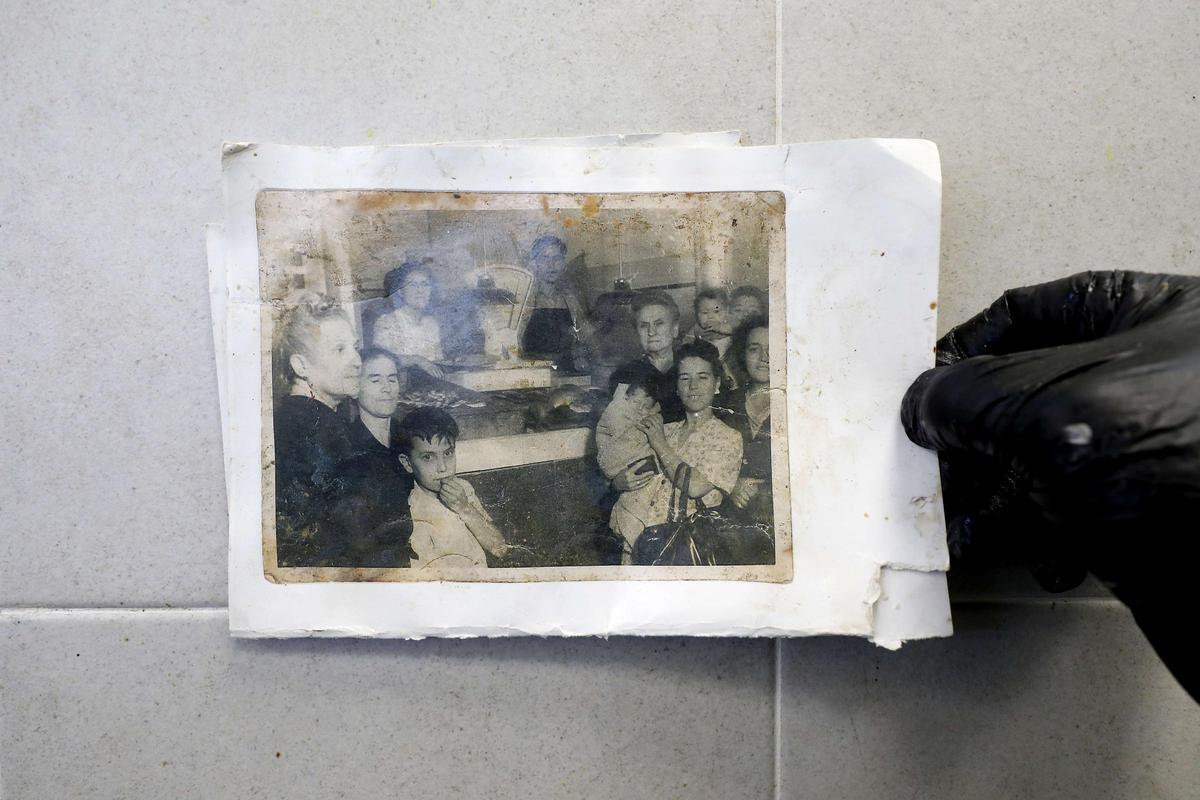 La foto que hicieron en la apertura de la pescadería en el Arrabal.