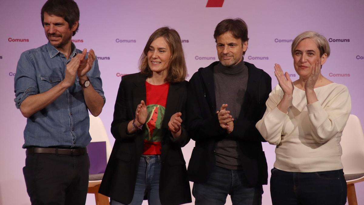 Ernest Urtasun, Jéssica Albiach, Jaume Asens y Ada Colau, en un acto de Catalunya en Comú