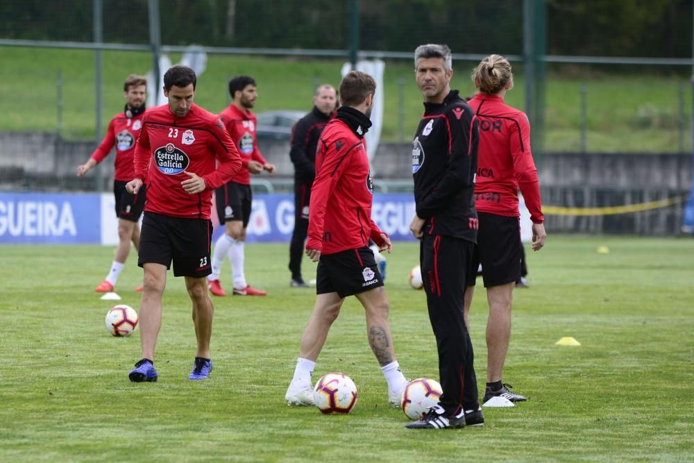 Los jugadores aumentan el ritmo en una nueva sesión para preparar la visita del Extremadura UD el próximo domingo a Riazor.