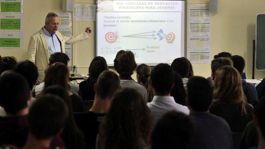 Las plazas se convocarán para Secundaria, FP y enseñanzas especiales.