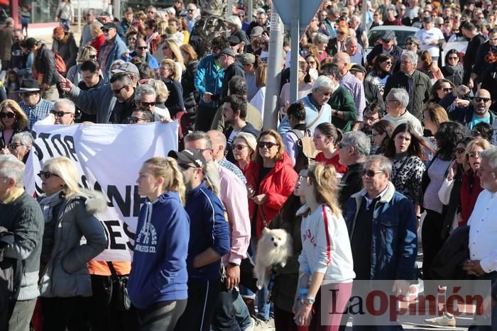 Los Alcázares se echa a la calle para exigir soluciones a las inundaciones