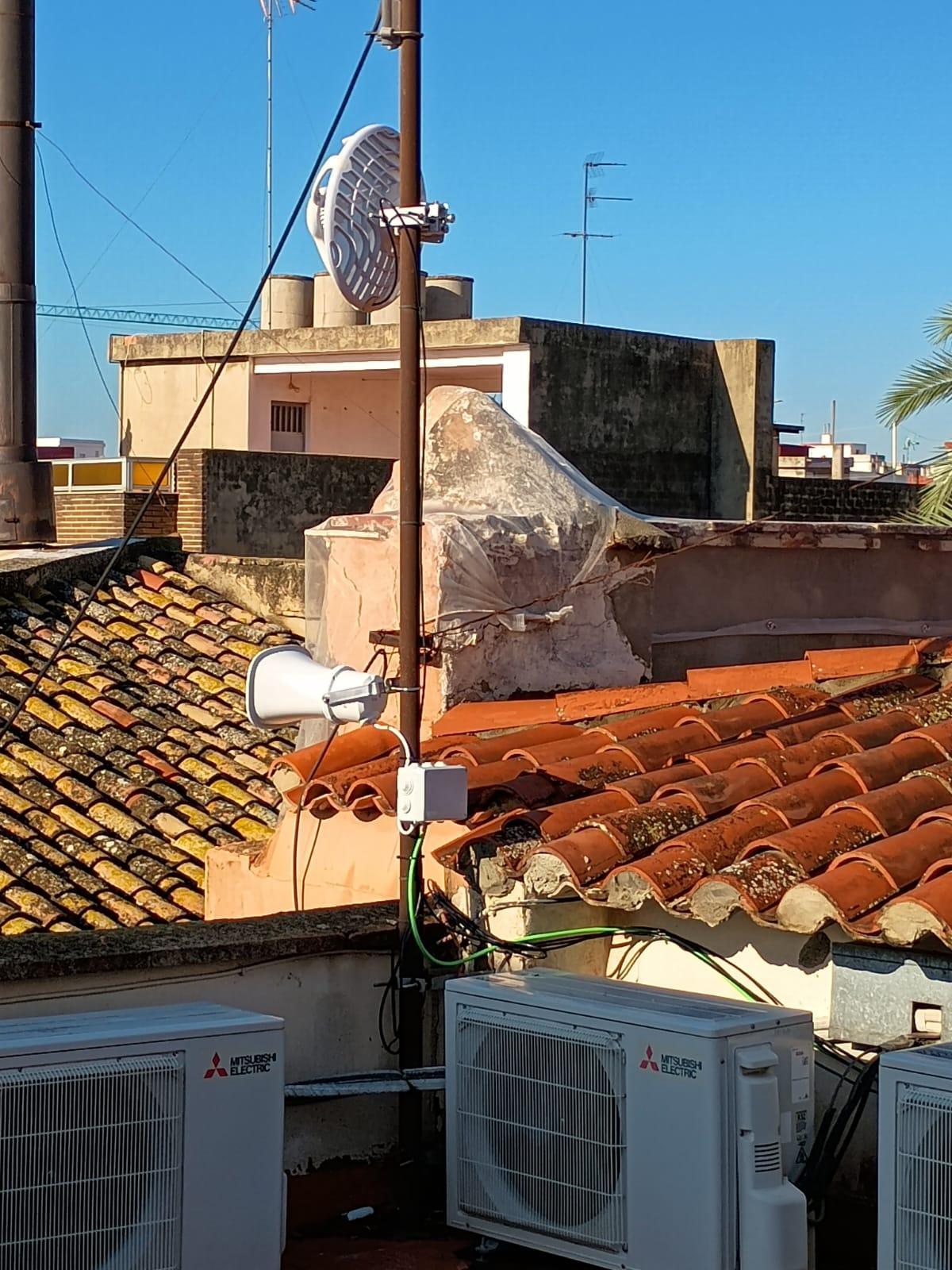 Altavoces de seguridad en la Policía Local.