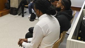 Juicio contra tres jóvenes acusados de violación grupal a una joven de 18 años en un piso de la Travesía de Vigo en septiembre de 2022.