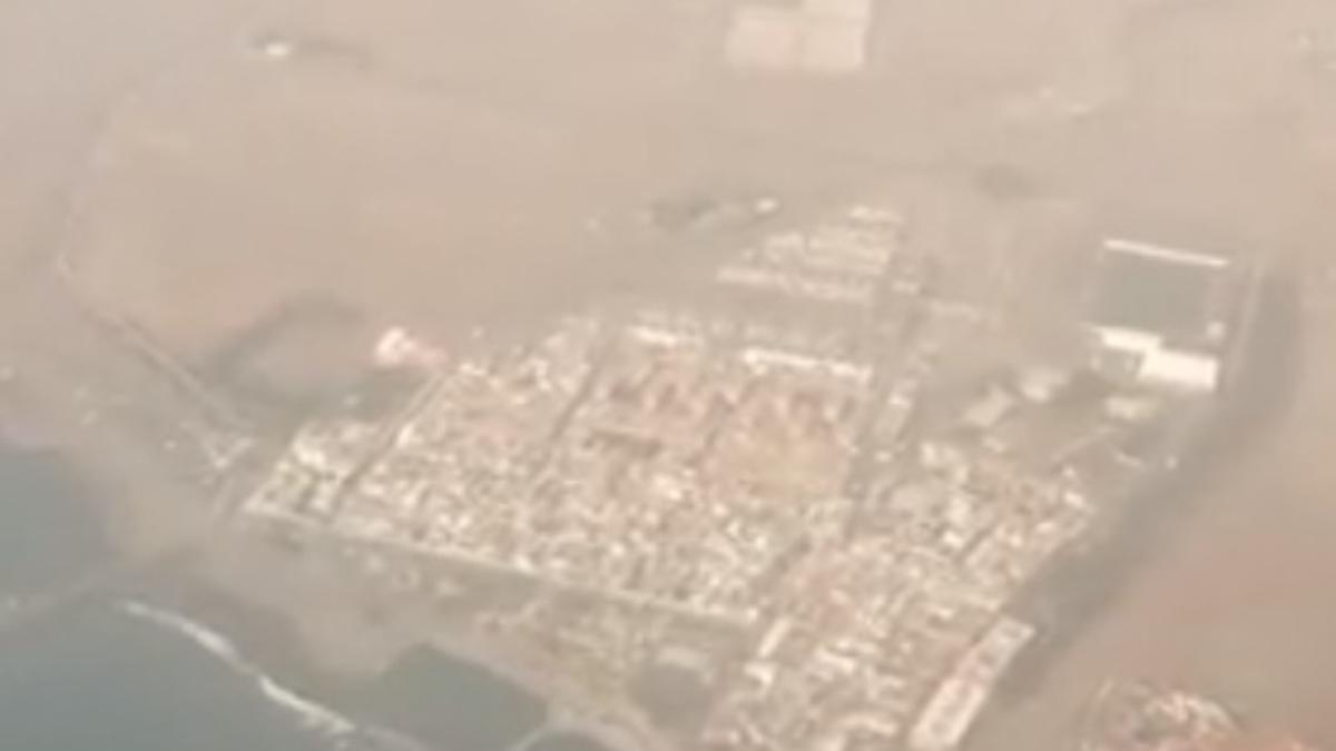 La sorprendente imágen de la calima de Canarias vista desde el avión