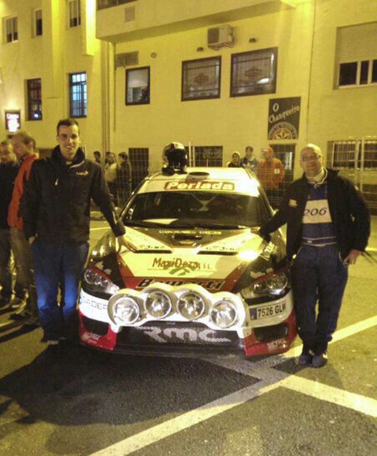 Javier Guitián (dcha.) y su hijo Carlos. |