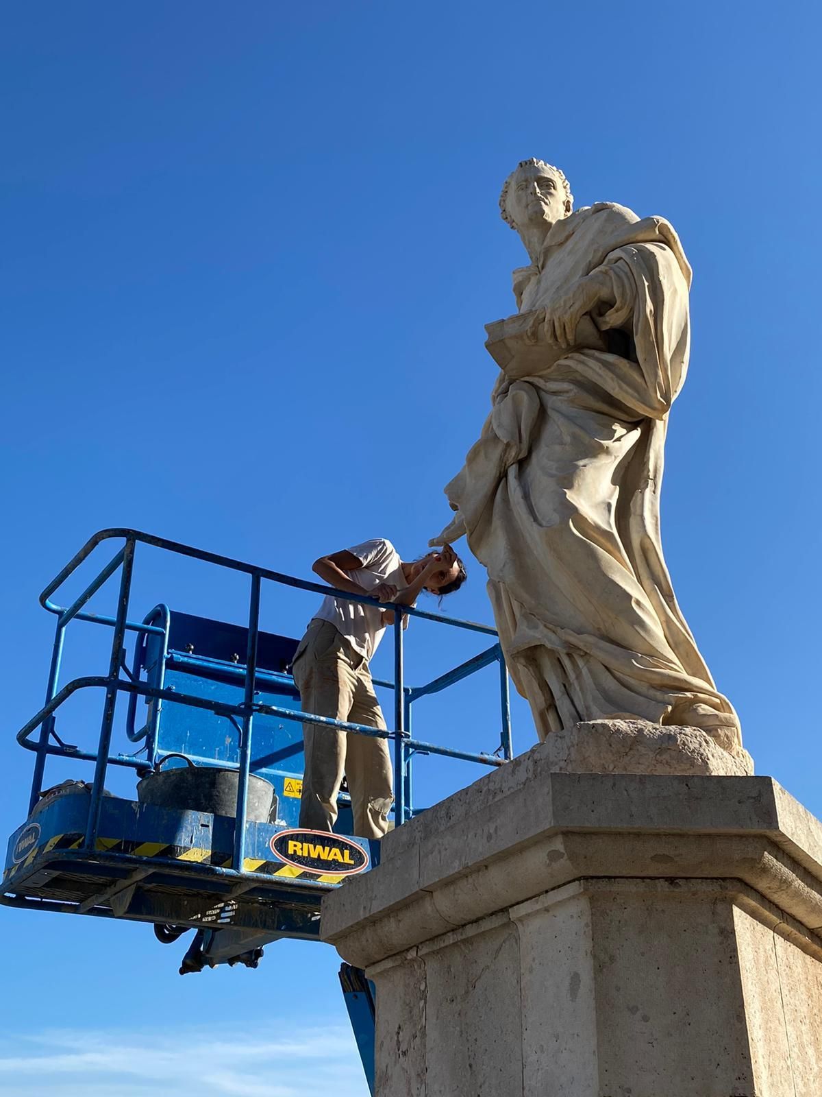 La obra, durante la restauración