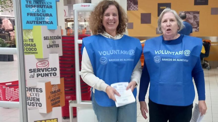Voluntarias del Banco de Alimentos, en un Gadis de Tui.
