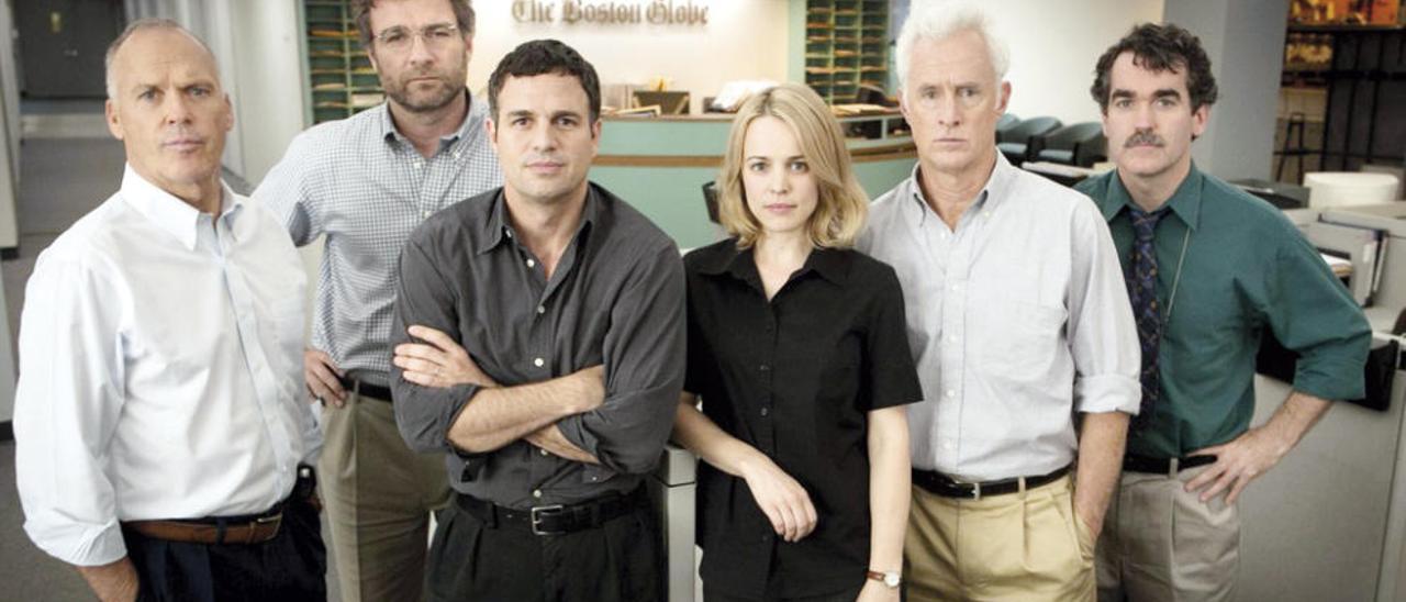 El reparto de &quot;Spotlight&quot;: de izquierda a derecha, Michael Keaton, Liev Schreiber, Mark Ruffalo, Rachel McAdams, John Slattery y Brian d´Arcy James. // Kerry Hayes