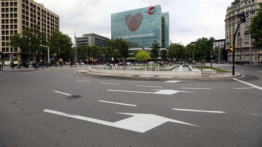 La plaza Paraíso de Zaragoza recibe al día 10.000 coches menos que hace una década