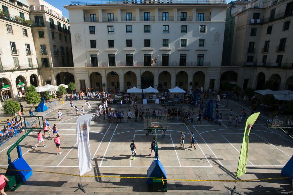 El baloncesto toma la calle en Alicante