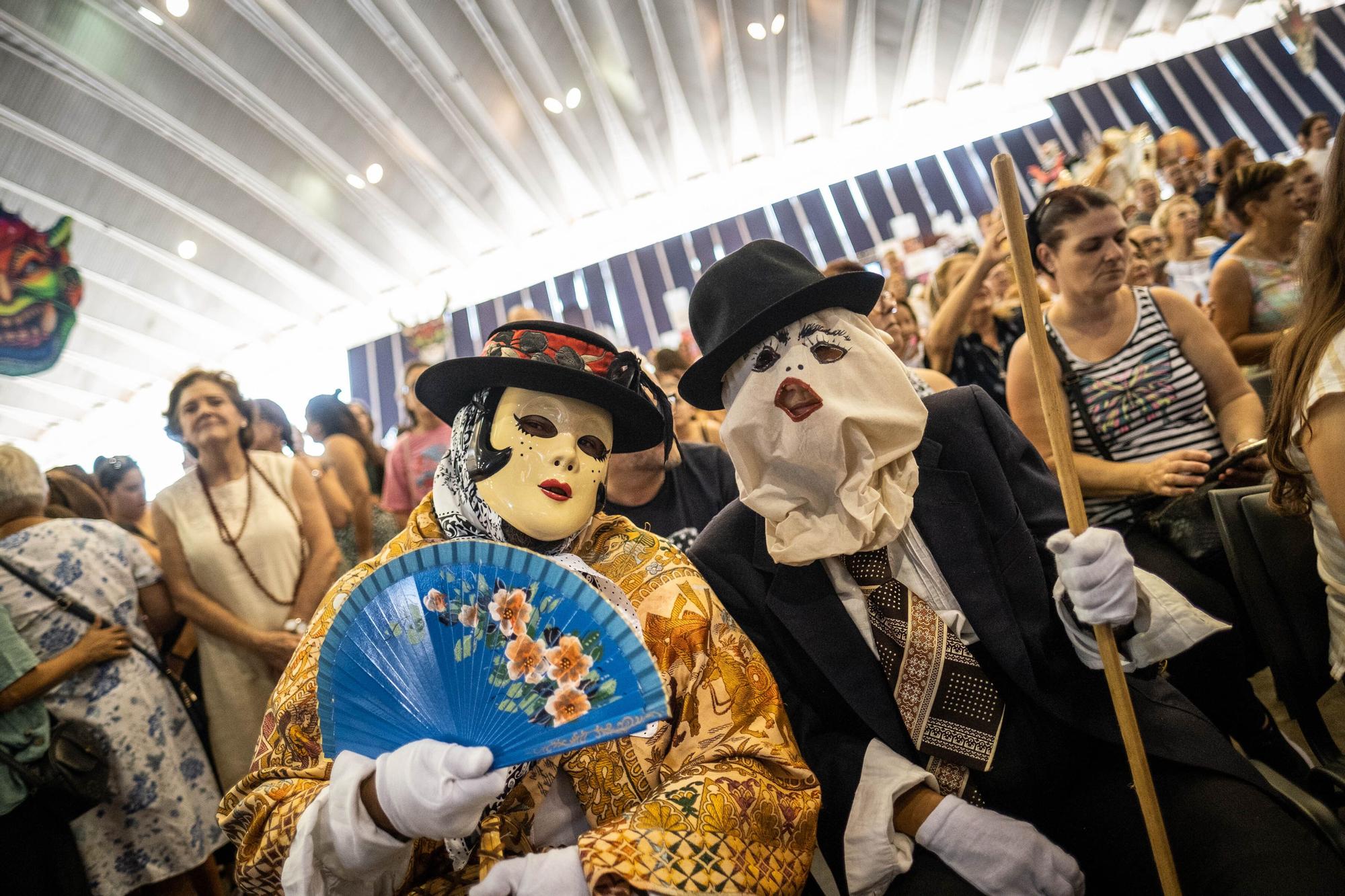 Un homenaje en Tenerife al Carnaval Internacional en la Feria Tricontinental de Artesanía