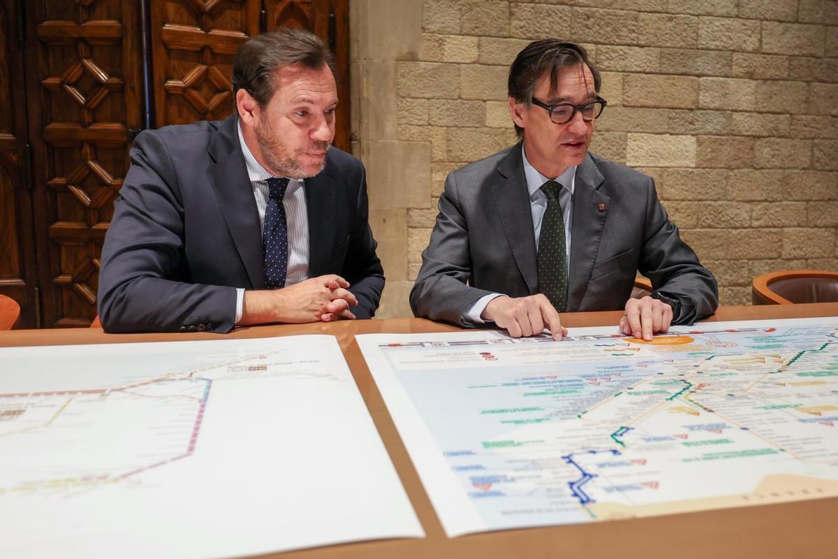 El president de la Generalitat, Salvador Illa, reunit amb el ministre de Transports del govern espanyol, Óscar Puente.