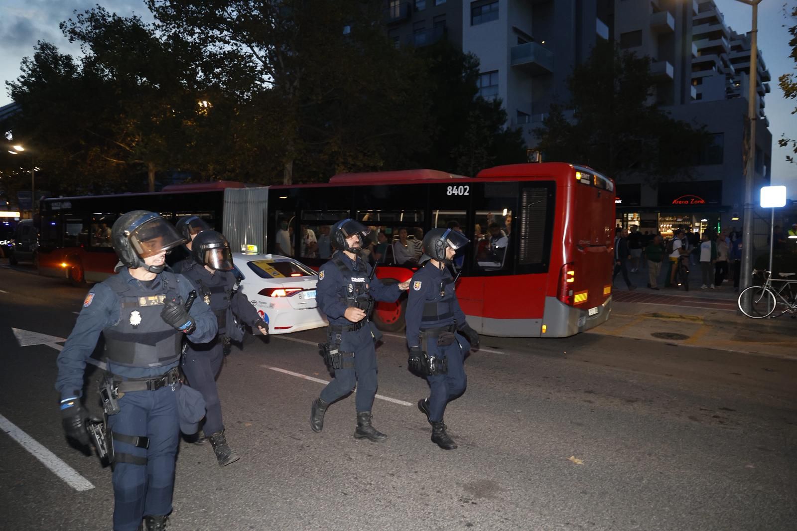 El Roig Arena se blinda para el partido entre el Valencia Basket y el Hapoel Tel Aviv