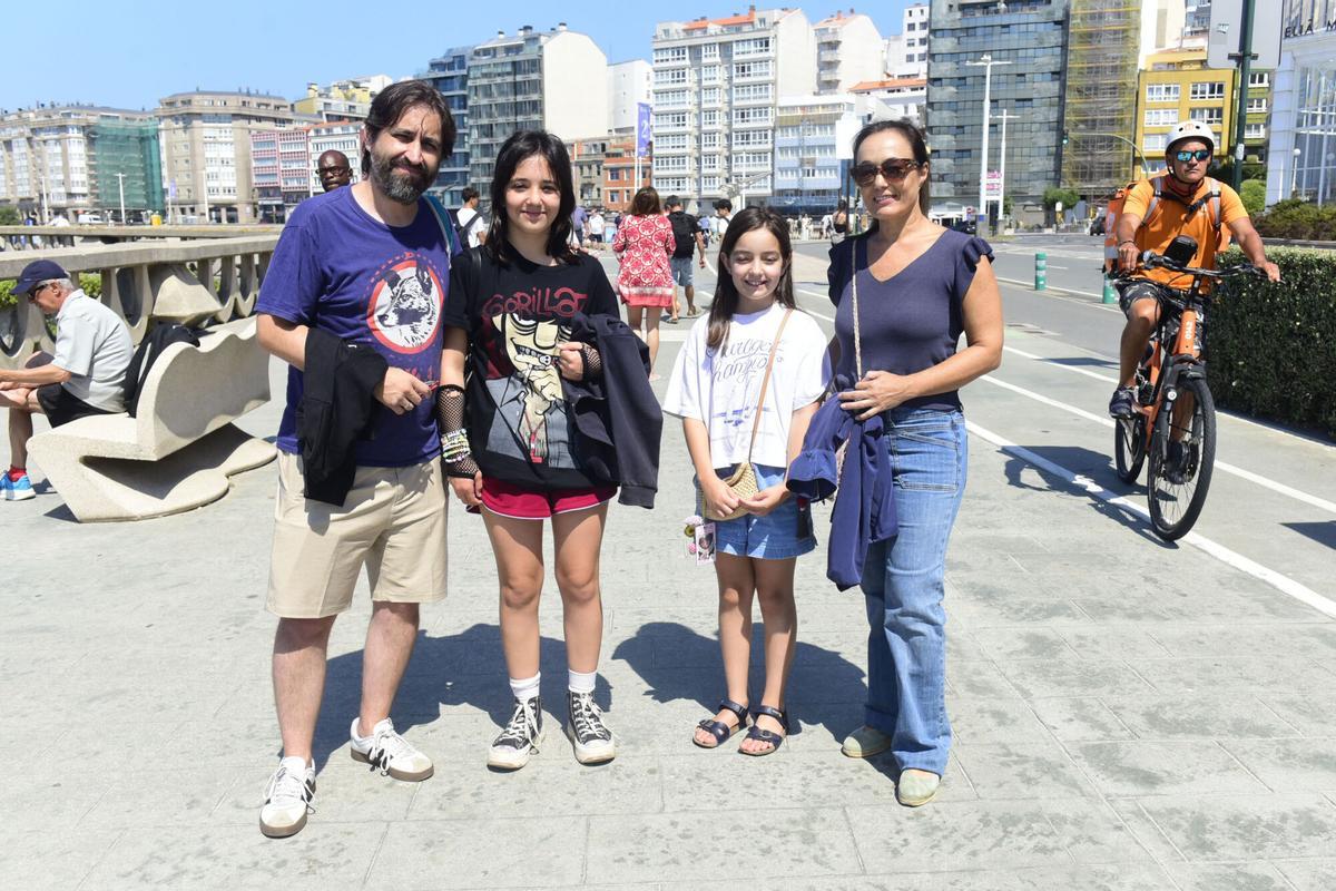 Jesús Gayoso y su familia llegan para ver el eclipse