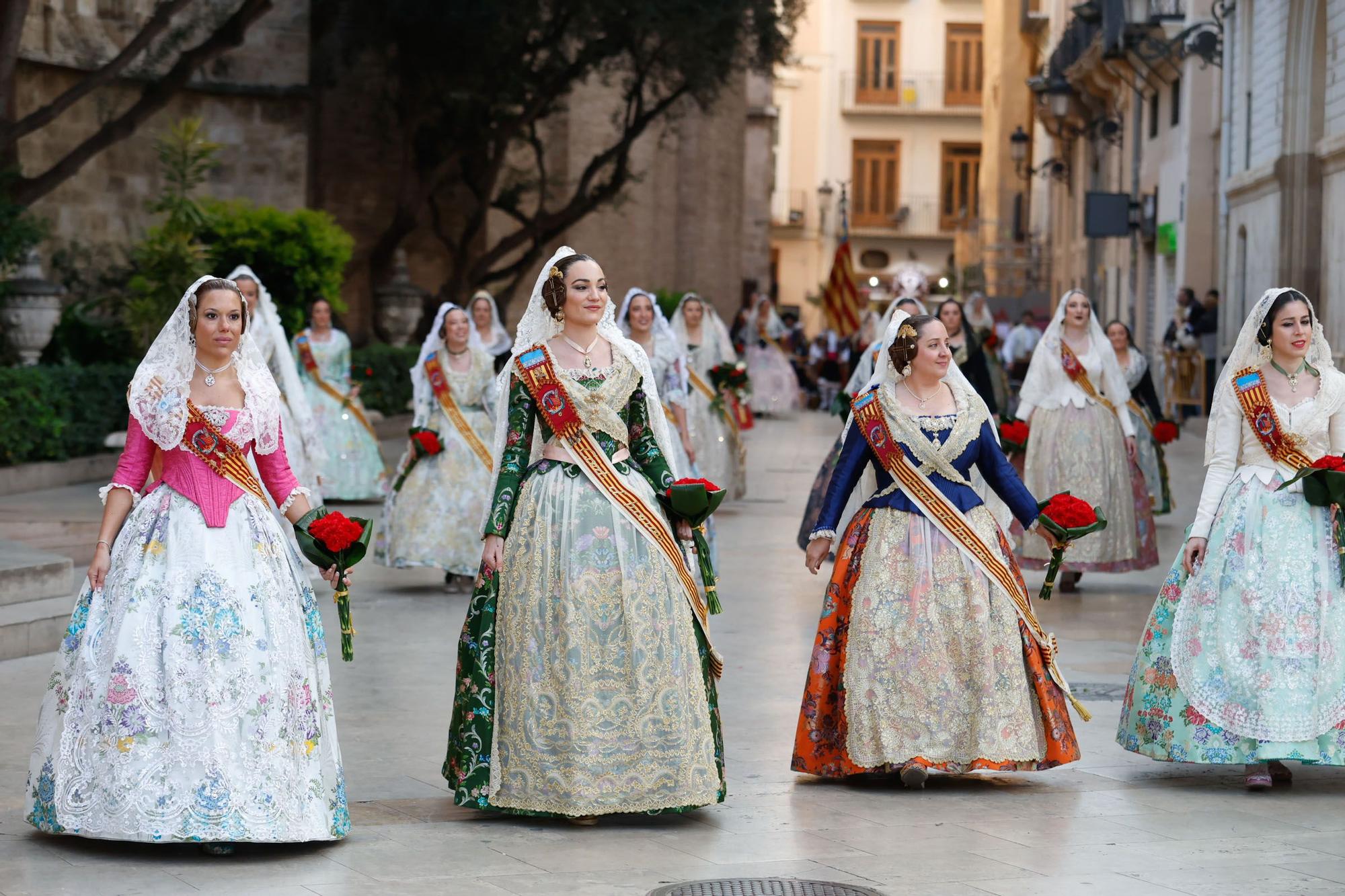 Búscate en el primer día de la Ofrenda en la calle San Vicente entre las 18:00 y las 19:00