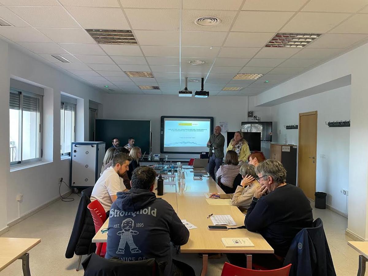 Presentación del proyecto de ACUAES.