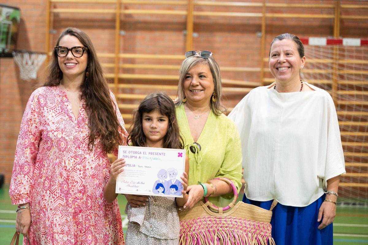 Galería | Así fue el Día de los Abuelos en los campamentos de verano de Cáceres