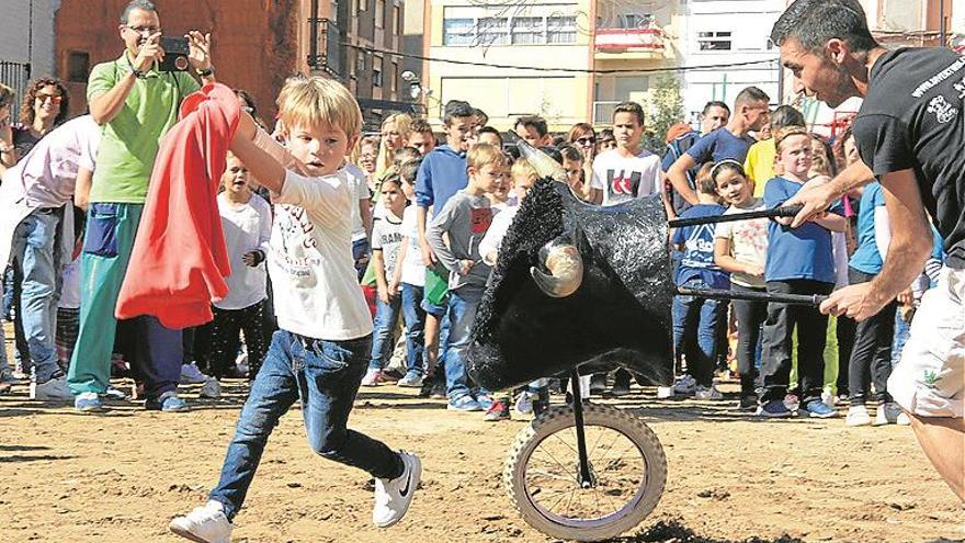 1.400 mayores se dan citan en la comida de hermandad que precede a una tarde musical