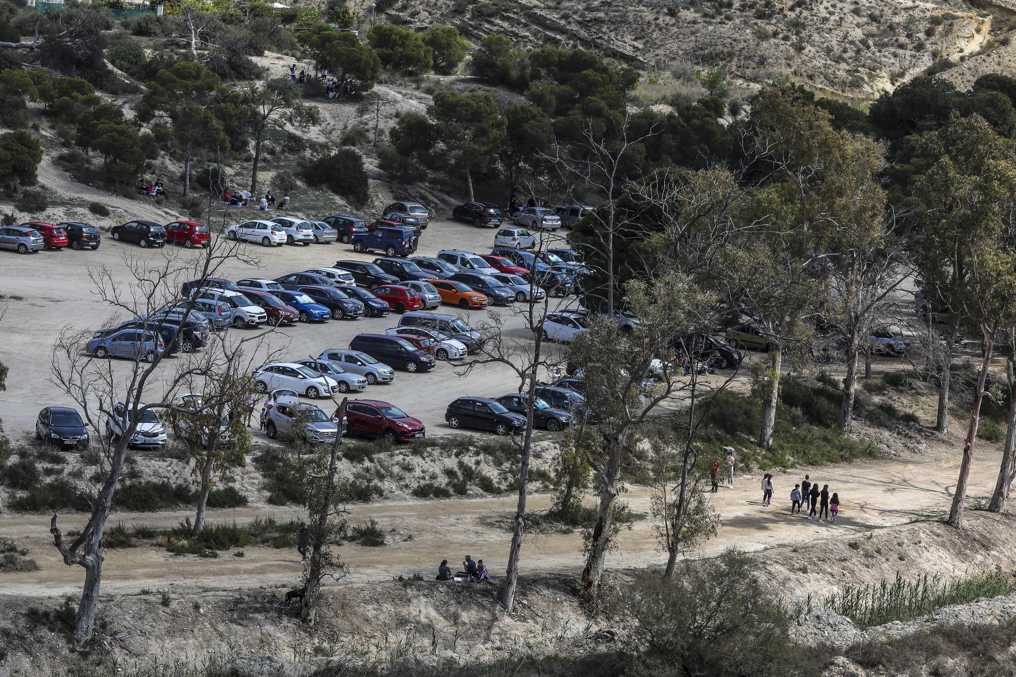 El Pantano de Elche sigue de moda en el Lunes de Mona