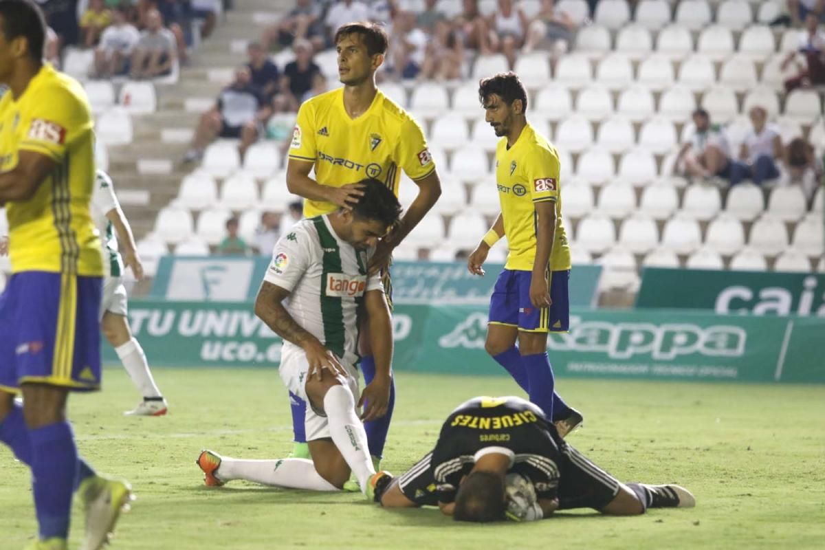 El Córdoba CF inicia la temporada con derrota ante el Cádiz.