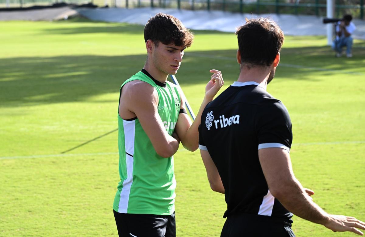 Rodrigo Mendoza, durante un entrenamiento reciente con el Elche