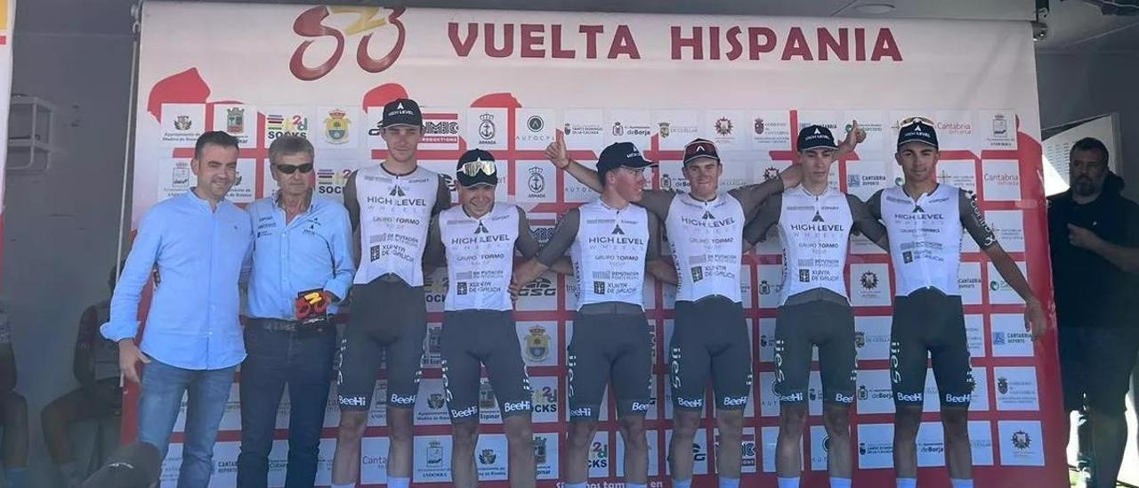 El equipo del High Level-GSport-Grupo Tormo, de Moaña, que participó en la II Vuelta a Hispania.