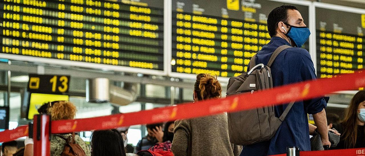 Pasajeros en el aeropuerto de Tenerife Norte