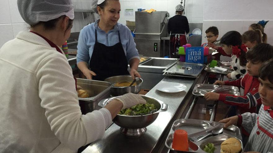 En el colegio El Pinar, los niños ya toman menús saludables y aprenden cómo comer.