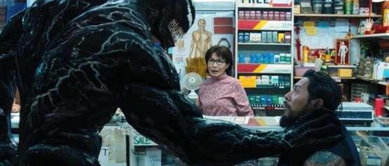 Un fotograma de la película &quot;Venom&quot;.