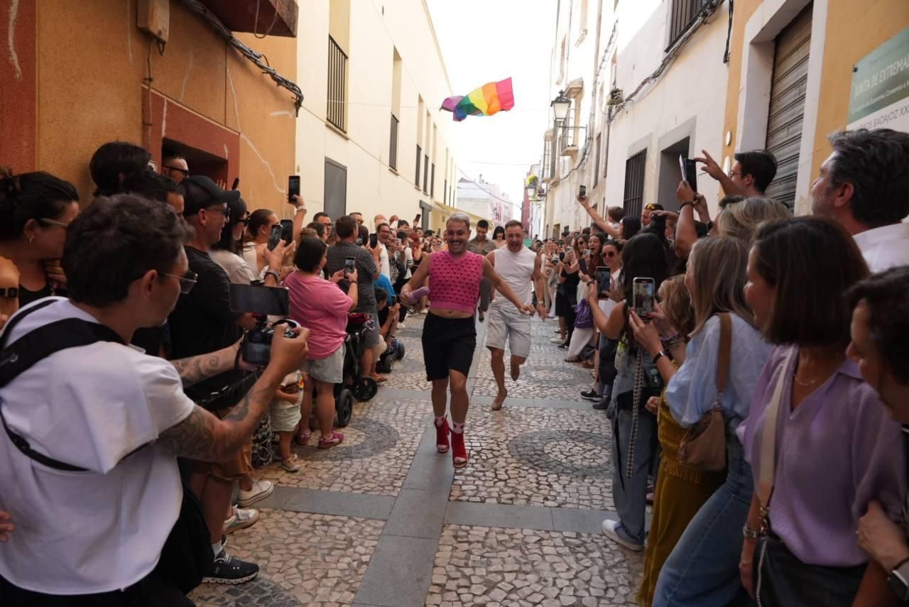 Así ha sido la carrera de tacones en Los Palomos de Badajoz