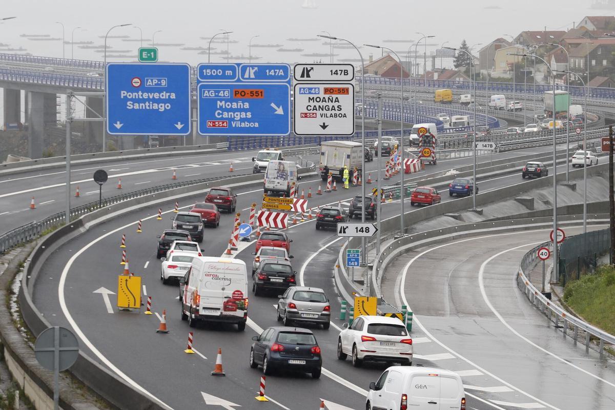 Retenciones debido a las obras de ampliación del puente de Rande.