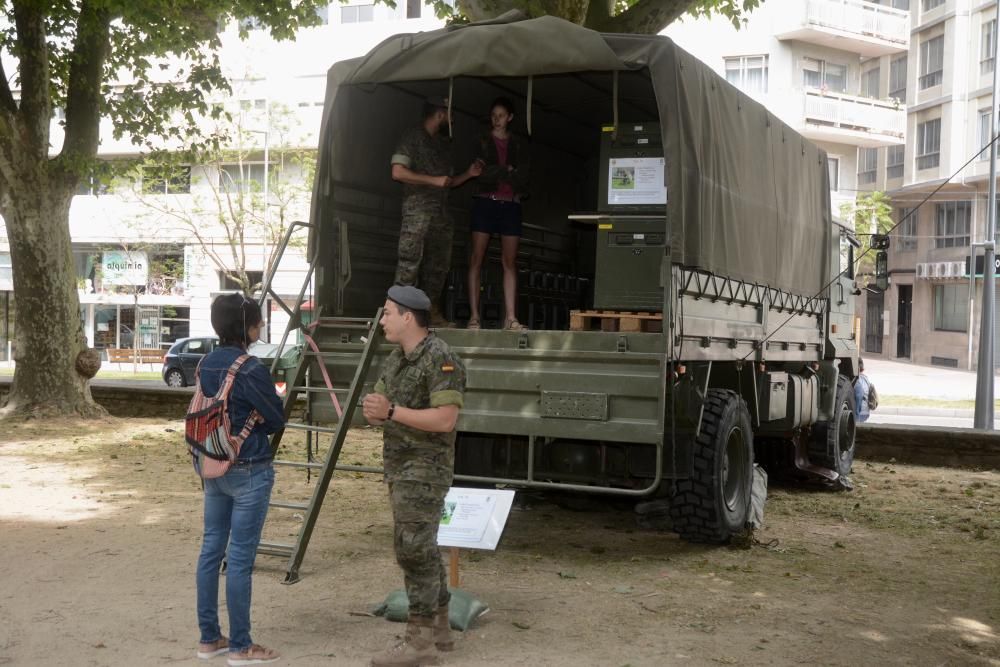 La Brilat expone sus carros y equipos por el Día de las Fuerzas Armadas