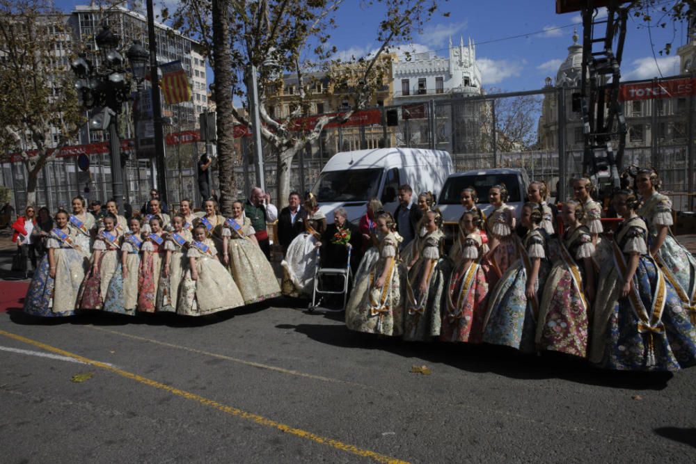 Búscate en el público de la mascletà del 1 de marzo