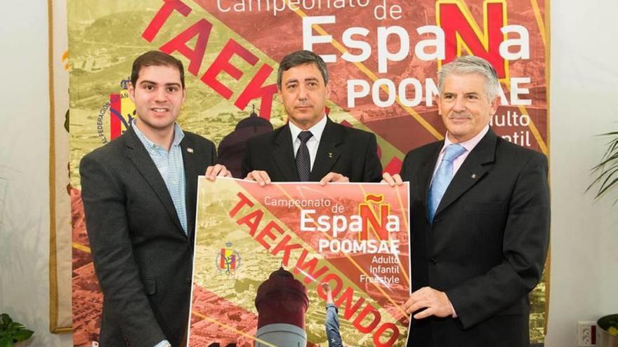 Segado, Solano y Gómez López, ayer en la presentación.