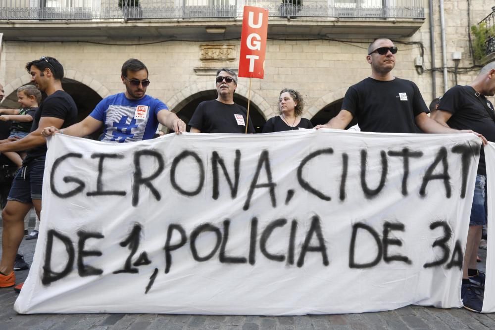 Protesta de la Policia Municipal de Girona per la falta d'efectius