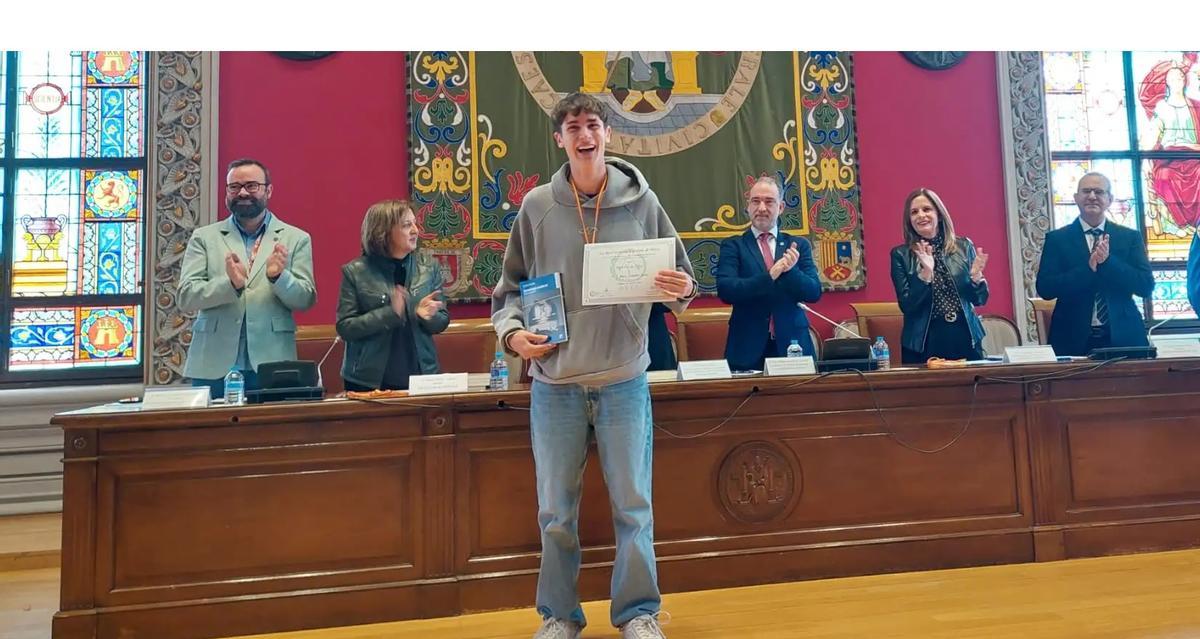 Marc Senabre, tras conquistar la medalla de oro en la Olimpiada de Física.