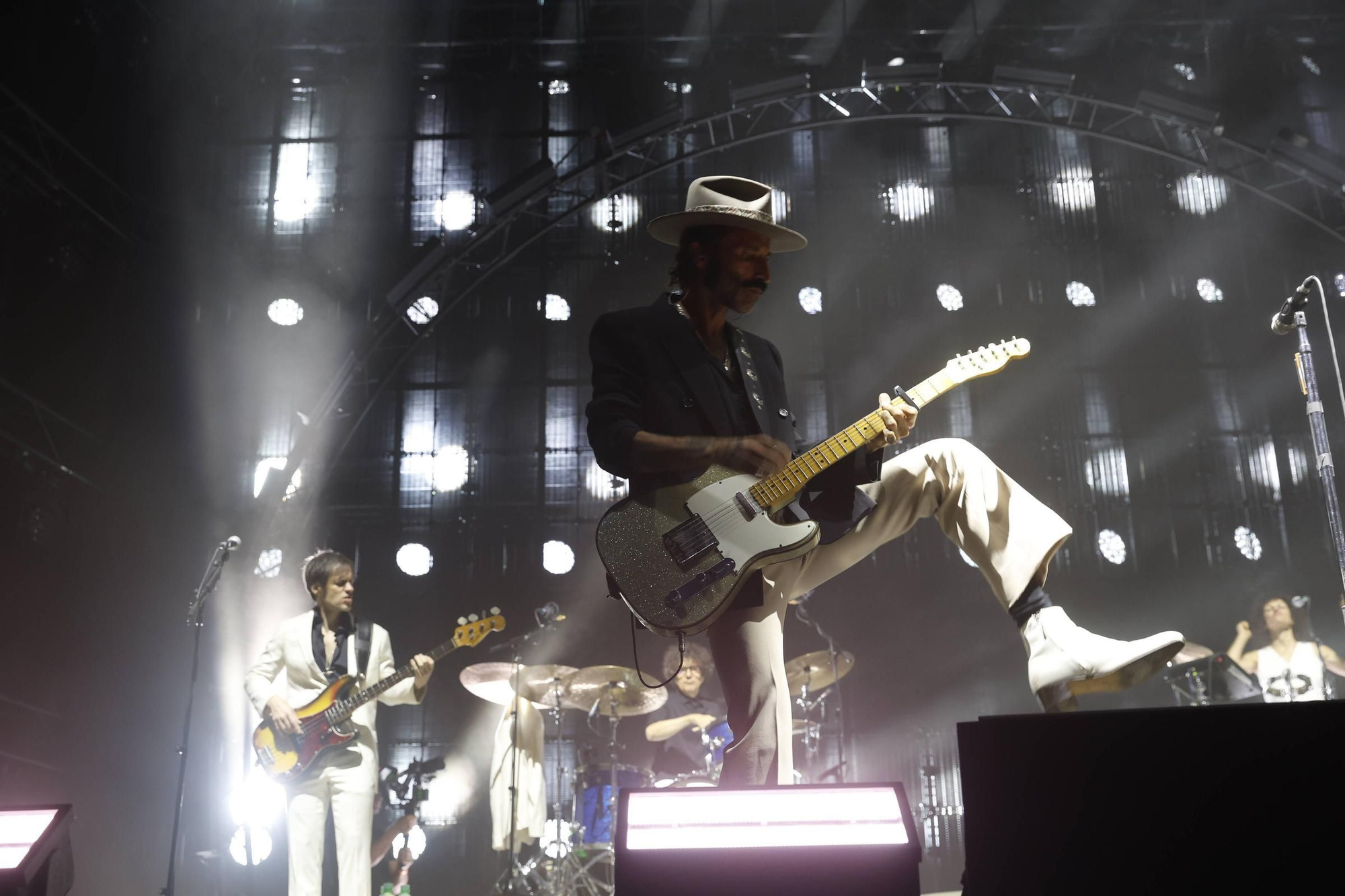 El concierto de Leiva en el Gijón Life, en imágenes