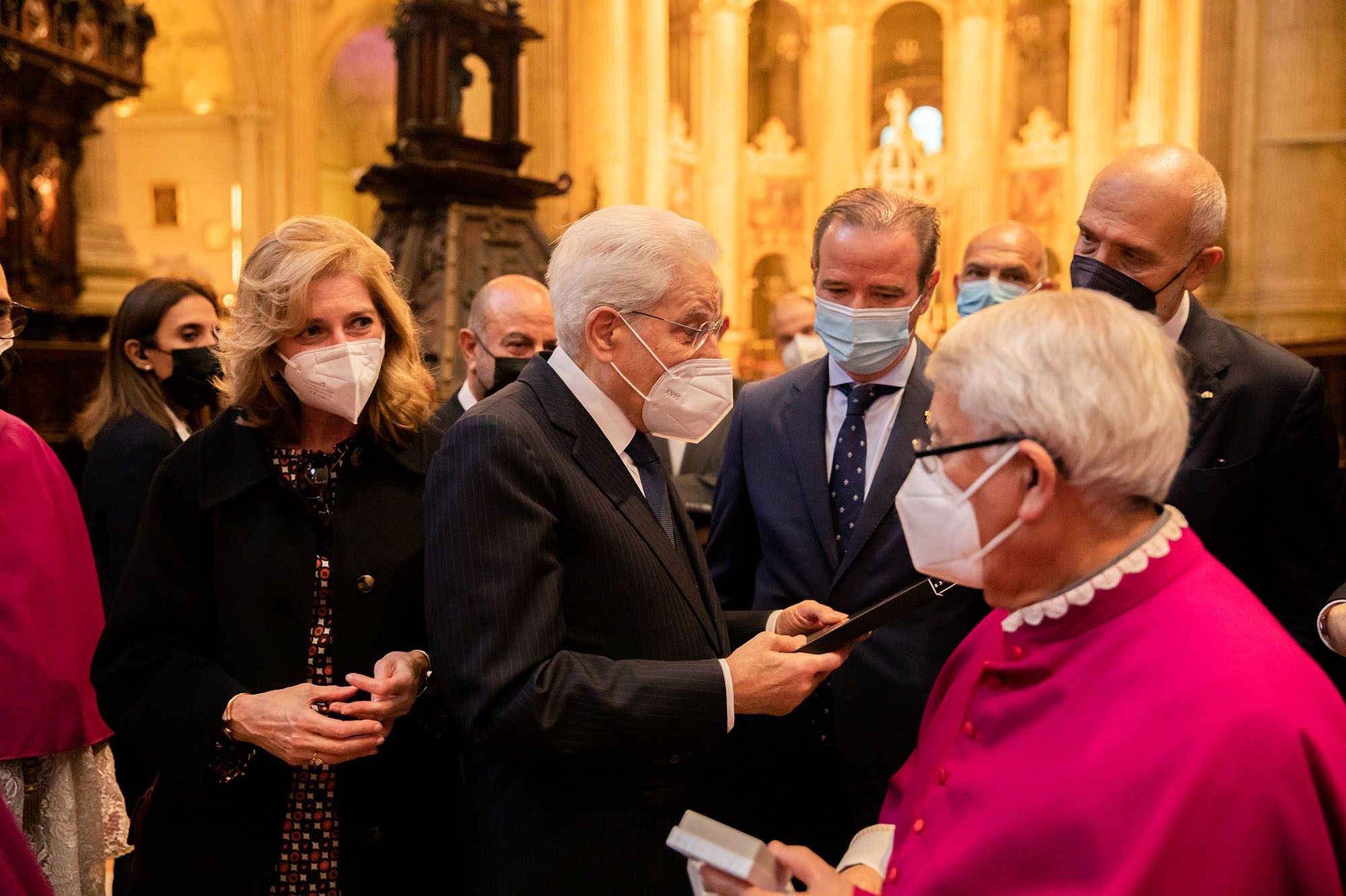 El presidente de Italia, Sergio Mattarella, aprovecha su estancia en Málaga y visita 'El Verbo Encarnado'