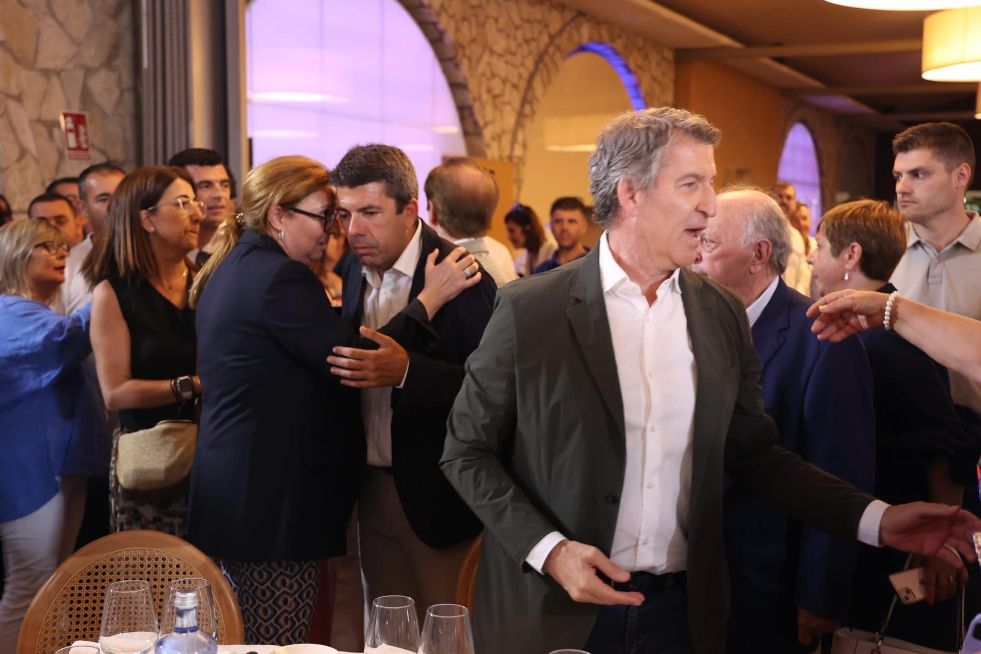 Así han llegado Feijóo y Mazón a la comida con militantes del PP en Alicante