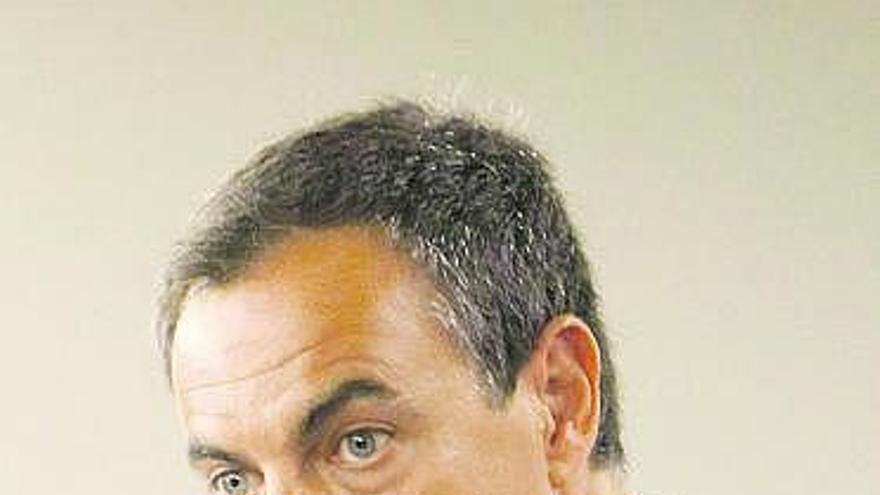 Zapatero, durante la rueda de prensa posterior al Consejo de Ministros.